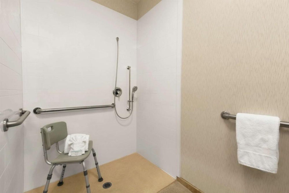 Room image 5