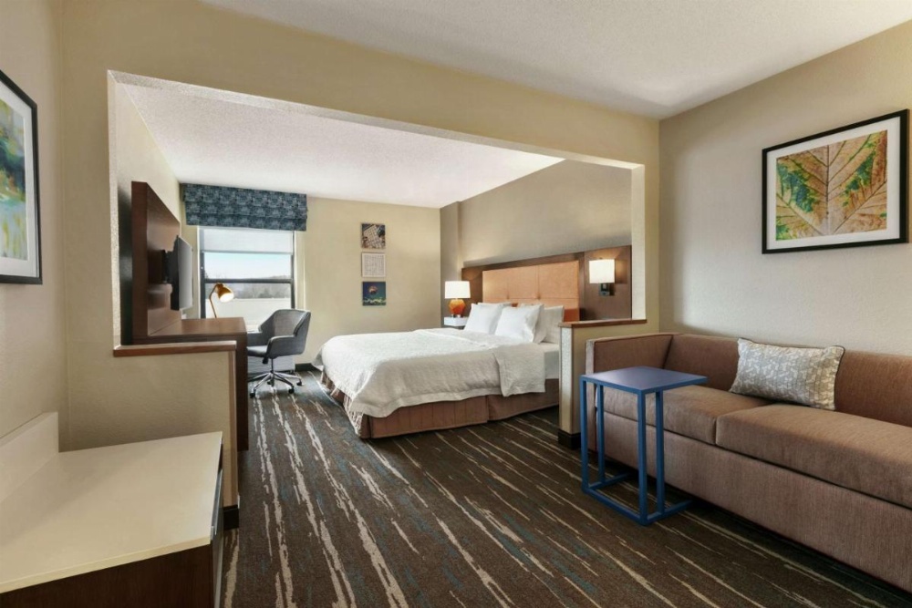 Executive King Room with Sofa Bed - Non-Smoking